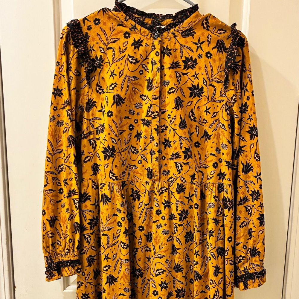 Floral Yellow and Black Long Sleeve Dress